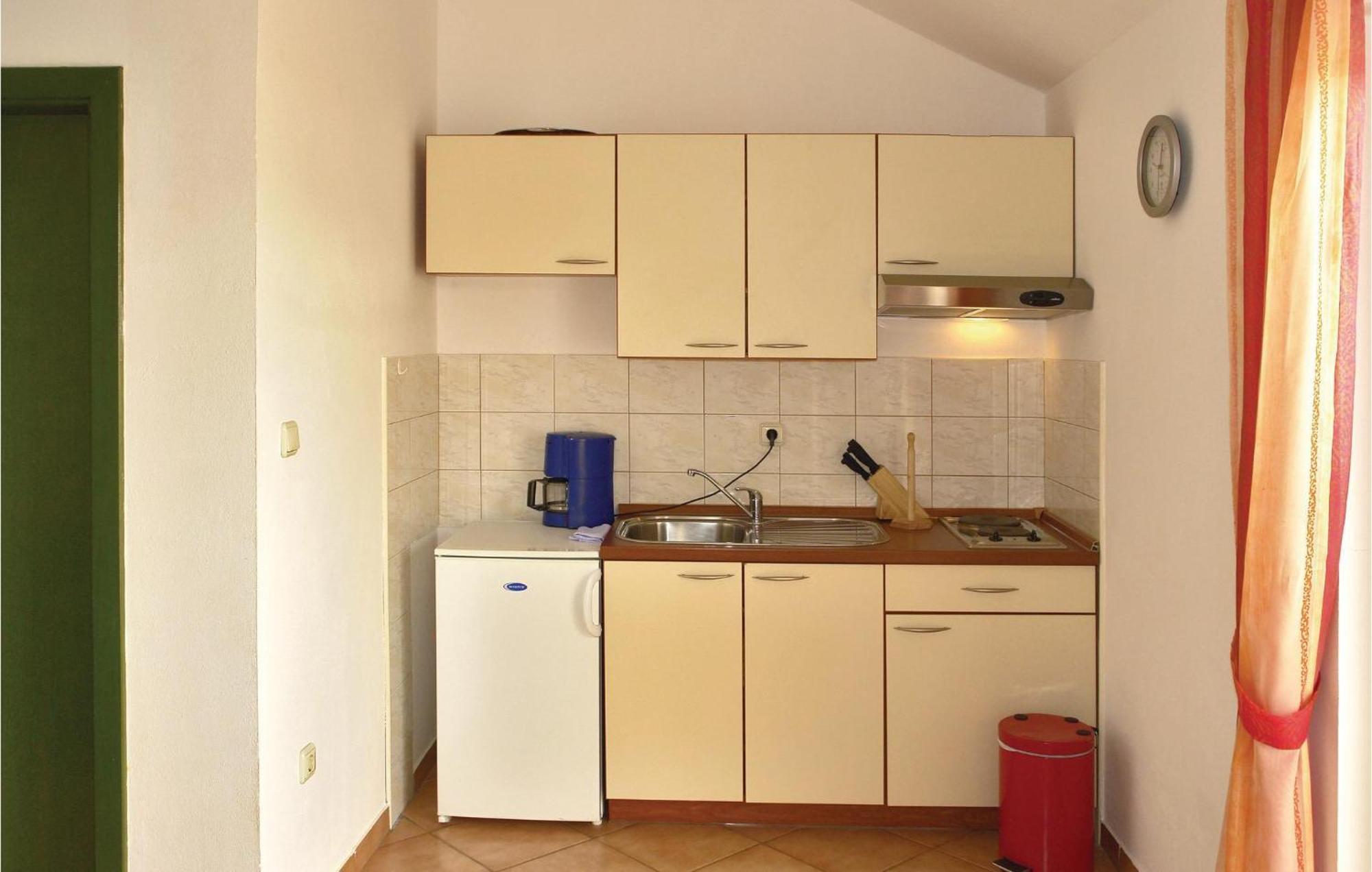 Gorgeous Apartment In Malinska With Kitchen المظهر الخارجي الصورة